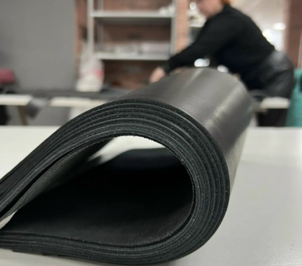 Кожа форматами (Юфть Графит),  1.8-2.0 мм, с финишем, формат А3,А4